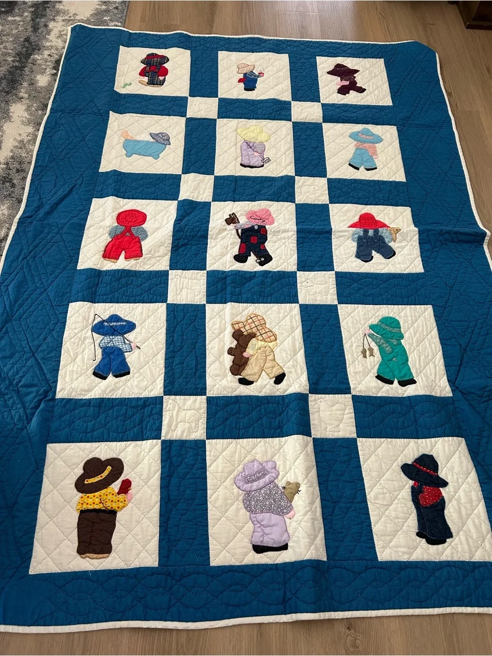 vintage hand quilted twin size quilt with appliqué overall sams